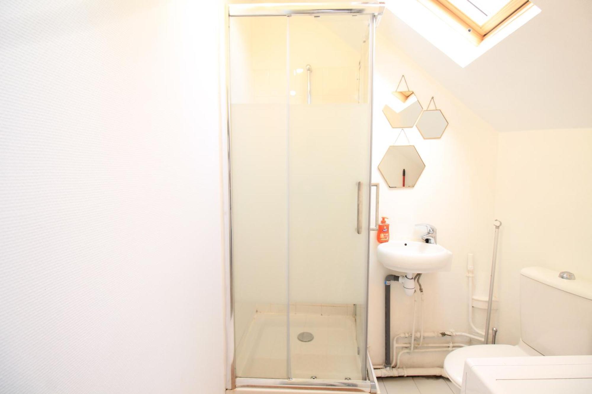 Disponible - Appartement Entier - 10Mn Rer B Aeroport Cdg - Paris Gare Du Nord, T11 Express, Le Bourget, Tout Equipe, Netflix Gratuit, 3 Personnes, 4Eme Etage, Escaliers, Parc Des Expositions, Parking Rue Gratuit Apres 19H Дранси Экстерьер фото